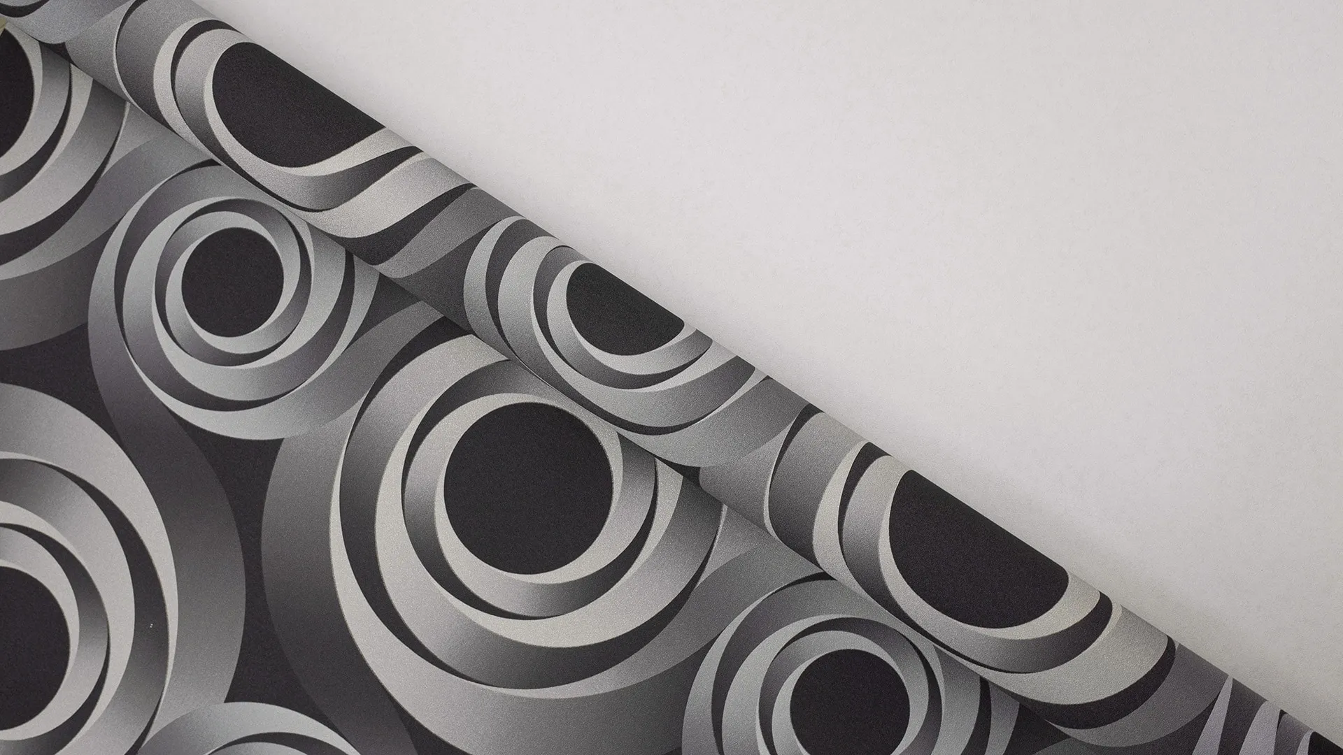 386149 (0,53) / 386743 (1,06)